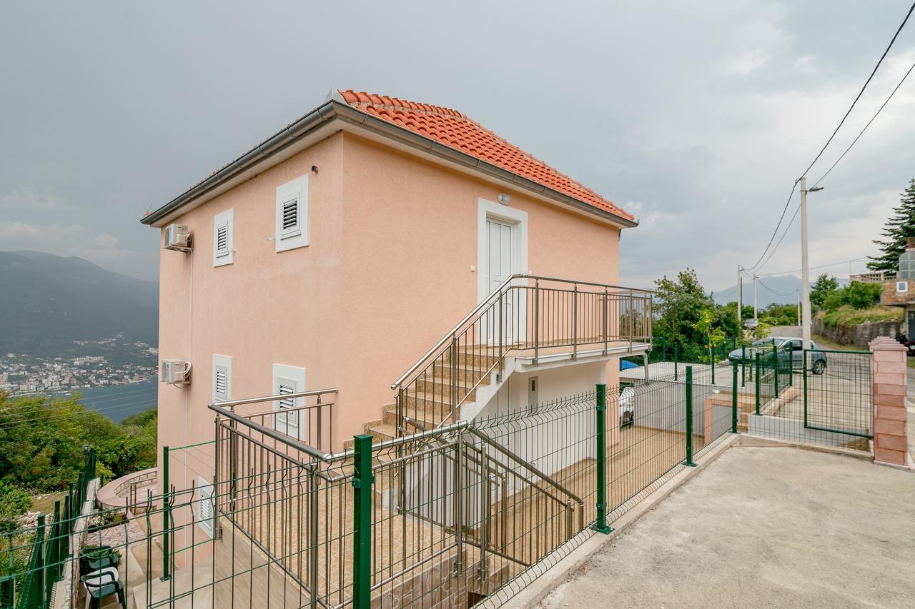 Apartments Mitrovic Луштица Экстерьер фото