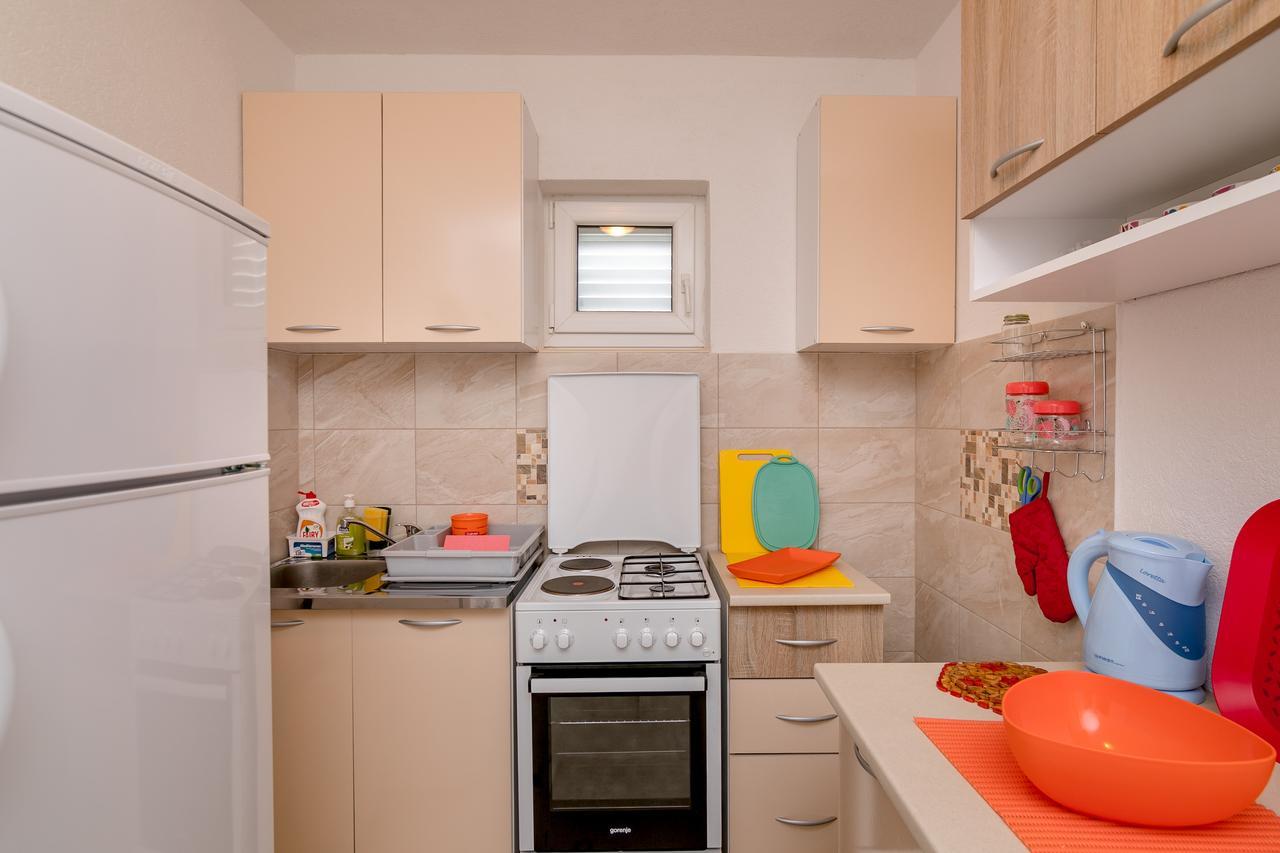 Apartments Mitrovic Луштица Экстерьер фото