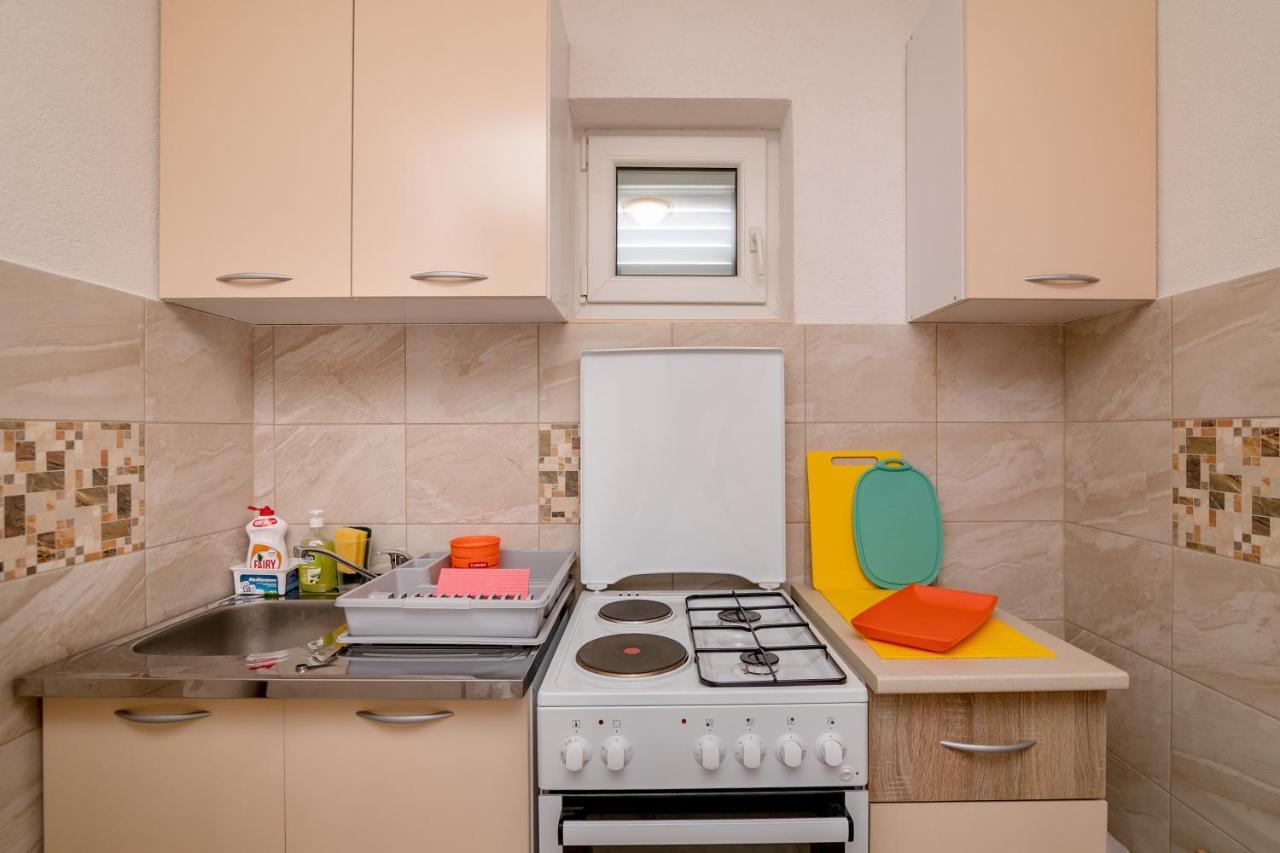 Apartments Mitrovic Луштица Экстерьер фото
